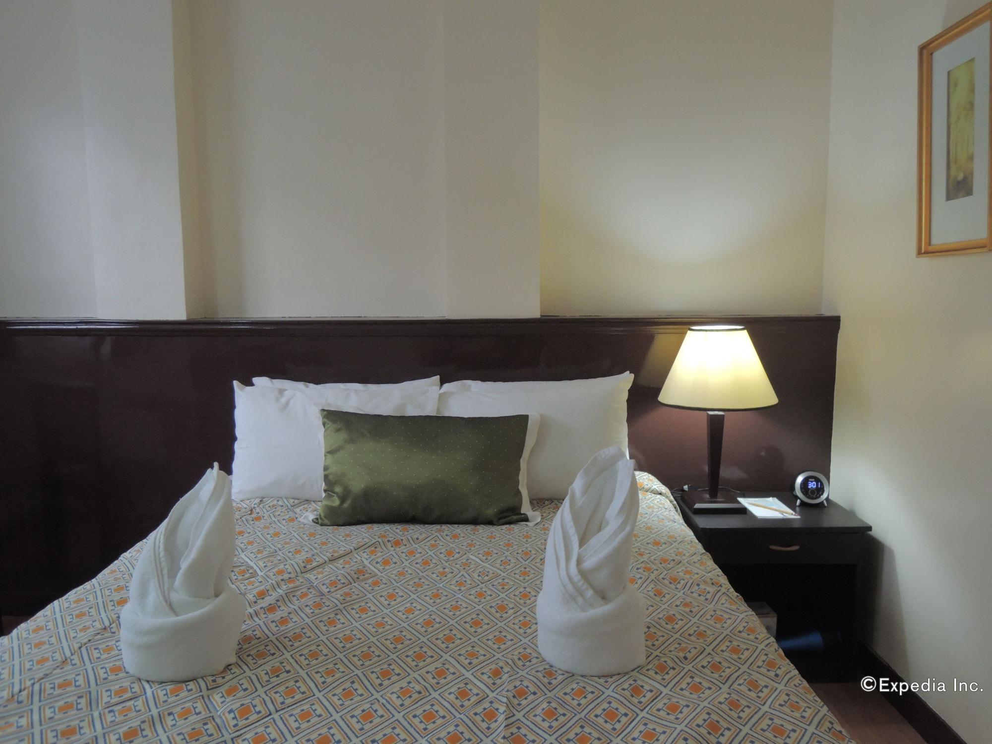 Days Hotel Cebu - Toledo Екстер'єр фото