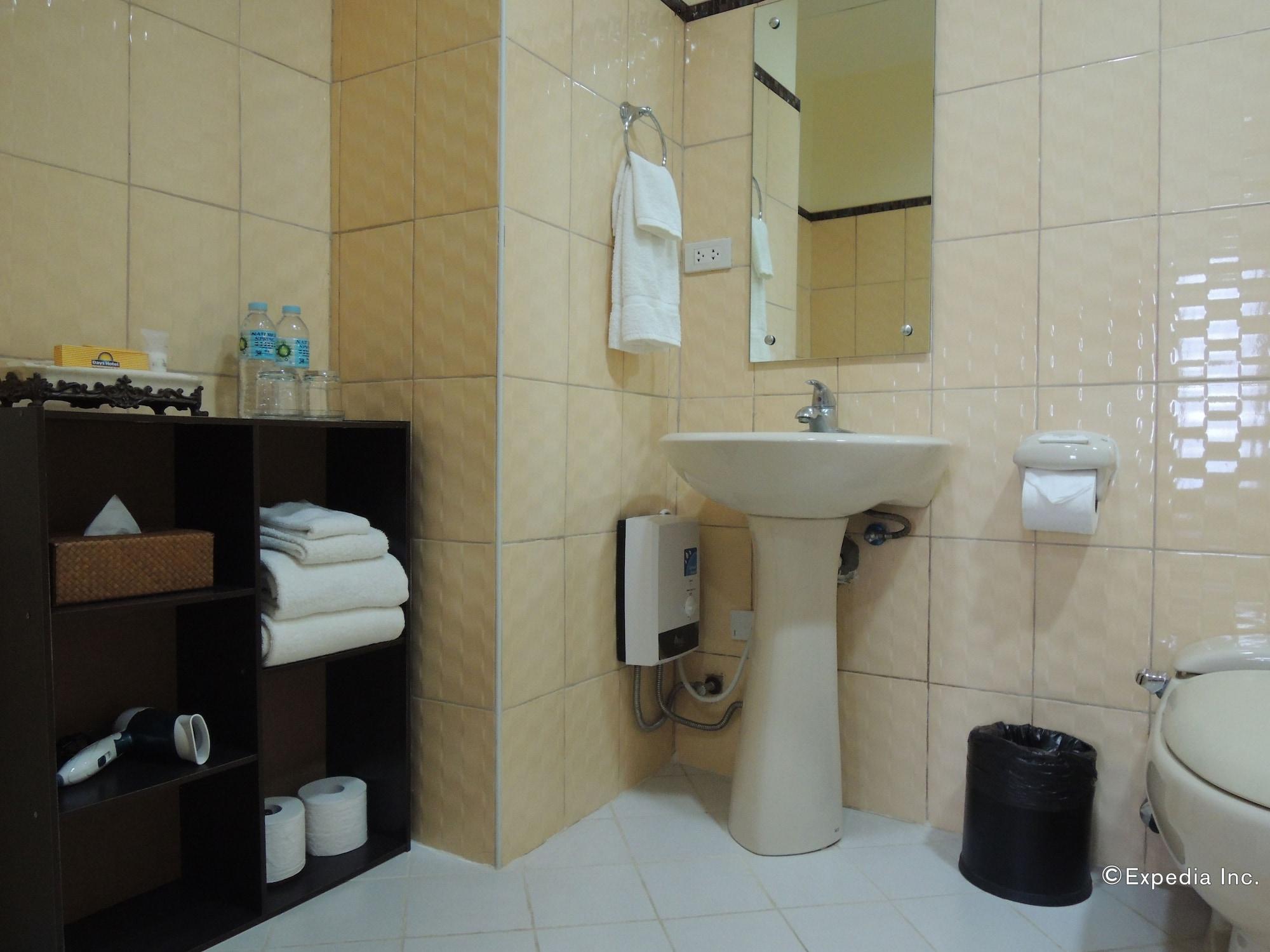 Days Hotel Cebu - Toledo Екстер'єр фото