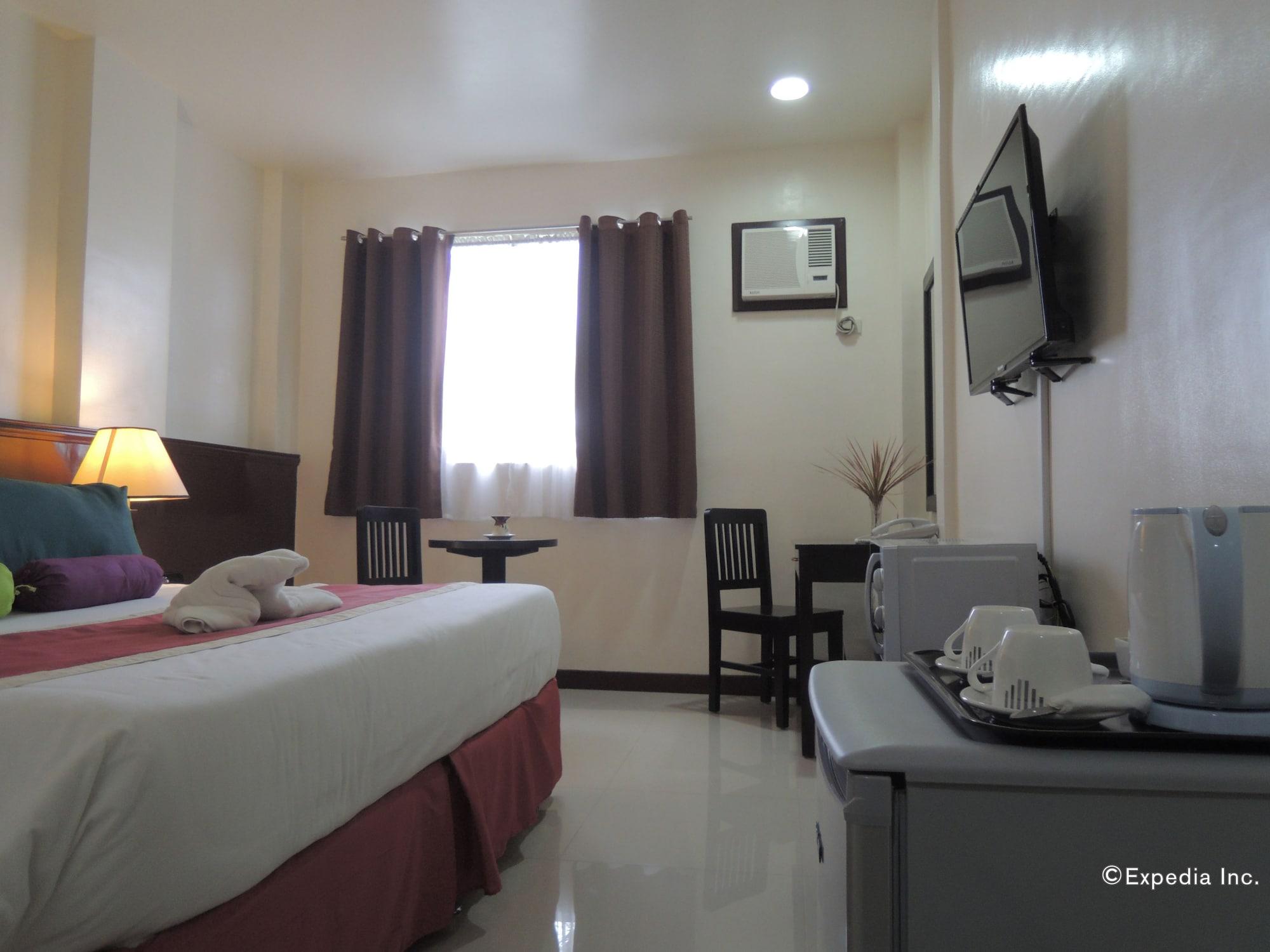 Days Hotel Cebu - Toledo Екстер'єр фото